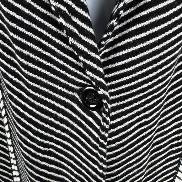 Chico's Esther Blazer Cardigan Sweater Size 2 Striped Black White NWT CJ-2089 - Picture 4 of 10